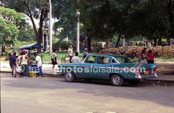 OLD AMERICAN CAR