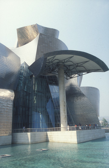 GUGGENHEIM FRONT ENTRANCE