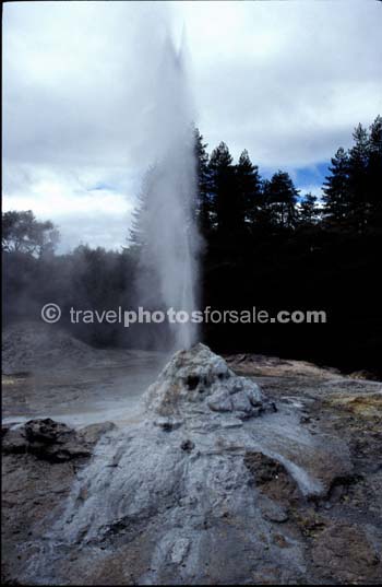 HOT GEYSER