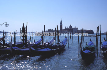 GONDOLAS IN THE SUN