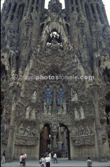 SAGRIDA FAMILIA