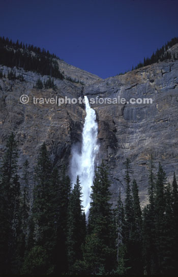TAKAKKAW FALLS