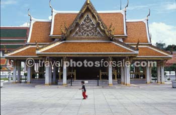 TEMPLE QUEUE